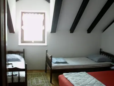 Krevet ili kreveti u jedinici u objektu Apartment in Zlarin with balcony, W-LAN, washing machine (3813-1)
