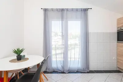 Kuhinja ili čajna kuhinja u objektu Apartments Polly