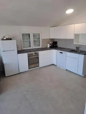 Kuhinja ili čajna kuhinja u objektu Apartments Galeb