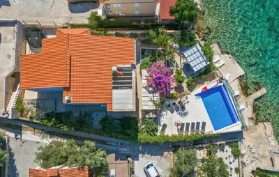 Bazen u objektu Awesome Home In Kalebova Luka ili u blizini
