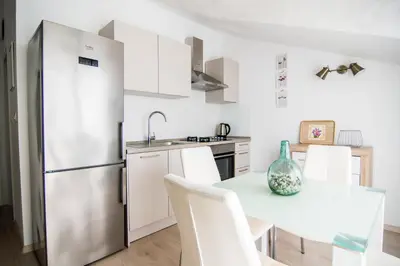 Kuhinja ili čajna kuhinja u objektu Apartments Up&Up