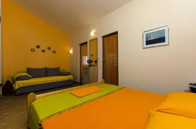 Krevet ili kreveti u jedinici u objektu Studio Apartment in Ražanj with Sea View, Terrace, Air Conditioning, Wi-Fi (4597-2)