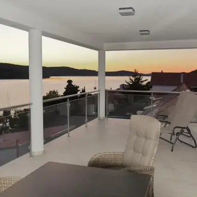 Villa Pina Tisno