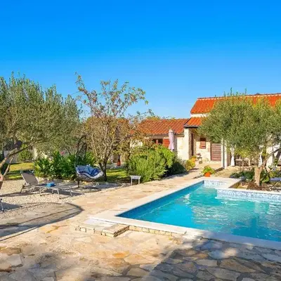 One-Bedroom Holiday Home In Konjevrate