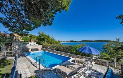 Bazen u objektu Four-Bedroom Holiday Home In Rogoznica ili u blizini
