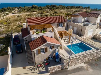 Bazen u objektu Villa Diomedes with the sea view and the pool ili u blizini