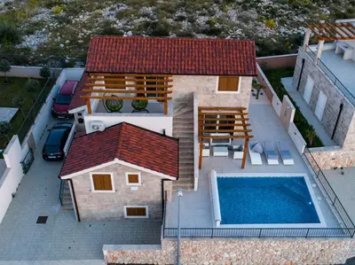 Bazen u objektu Villa Diomedes with the sea view and the pool ili u blizini