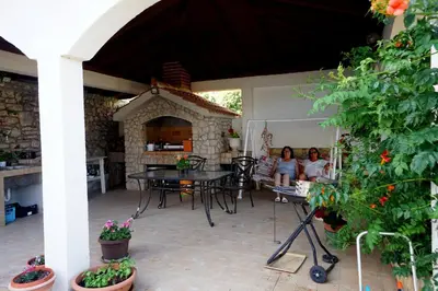 Restoran ili neka druga zalogajnica u objektu Apartments Sanja