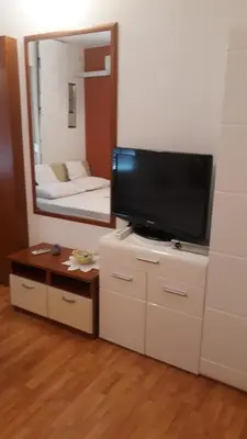 TV i/ili zabavni centar u objektu Room-Delux- with a modern bathroom- - Primosten -Lokvice 6