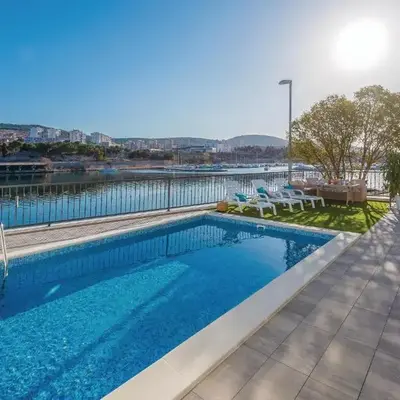 Four-Bedroom Holiday Home In Sibenik