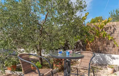 Vrt u objektu One-Bedroom Holiday Home In Bilice