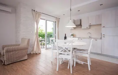 Kuhinja ili čajna kuhinja u objektu Casa Franka