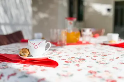 Doručak je dostupan u objektu Sahara House Apartments