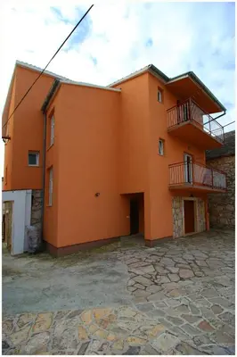 Zgrada u kojoj se nalazi privatni smještaj