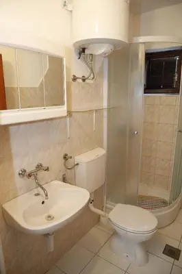 Kupaonica u objektu Apartments with parking space Vodice - 16190