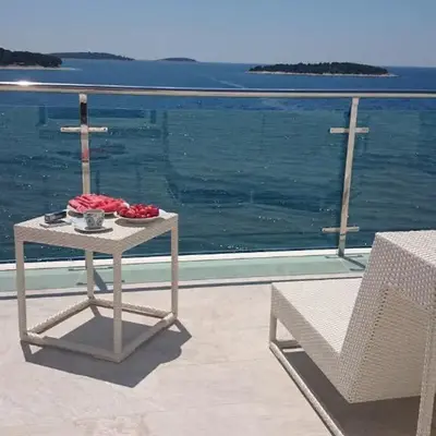 Apartments Toni Sea view