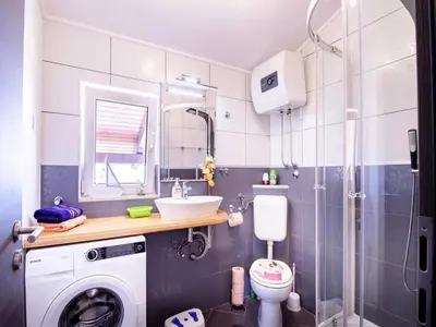 Kupaonica u objektu Apartment in Bilice near Krka National Park