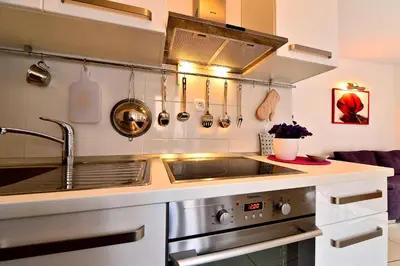 Kuhinja ili čajna kuhinja u objektu Sunny Bobica Apartments