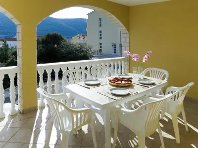Pogled na planine ili pogled na planine iz apartmana