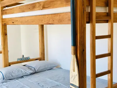 Krevet ili kreveti u jedinici u objektu APARTMAN Bervida Murter