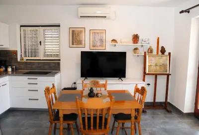 Kuhinja ili čajna kuhinja u objektu Beachfront Apartment Nikol