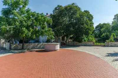 Vrt u objektu Apartments Snjezana