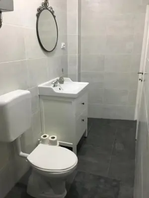 Kupaonica u objektu Apartment in Pirovac with balcony, air conditioning, Wi-Fi (4717-2)