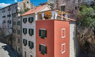 Zgrada u kojoj se nalazi aparthotel
