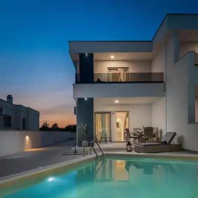 HOLIDAY HOME VENTUM