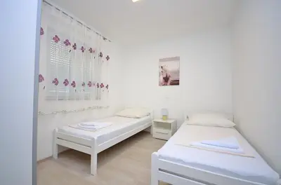 Krevet ili kreveti u jedinici u objektu Apartment Tribunj 16884b
