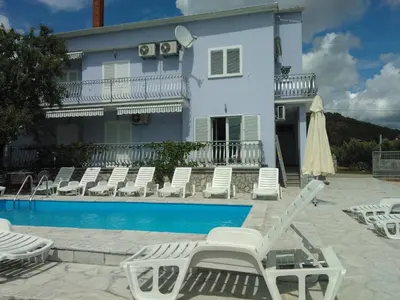 Bazen u objektu Apartments Jerine ili u blizini