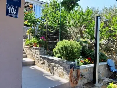 Vrt u objektu Apartmani Vesna Miliša