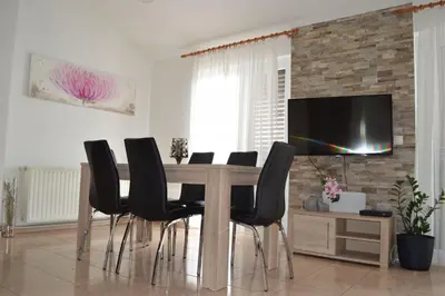 TV i/ili zabavni centar u objektu Apartment Tome