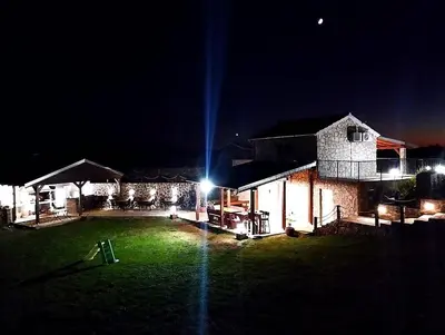 Zgrada u kojoj se nalazi vikendica