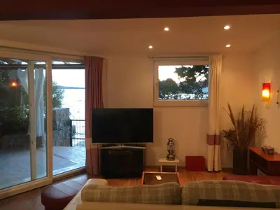 TV i/ili zabavni centar u objektu Apartment Jakov with Boat Mooring