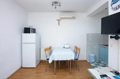 Kuhinja ili čajna kuhinja u objektu Apartments by the sea Rogoznica - 17129