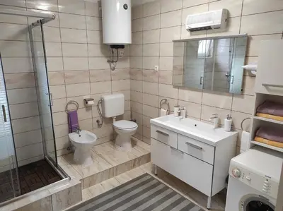 Kupaonica u objektu Apartments with a parking space Rogoznica - 17138