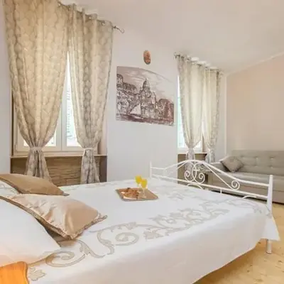 Sibenik Antique Studio Apartment - old town