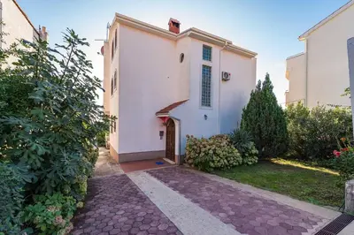 Zgrada u kojoj se nalazi apartman