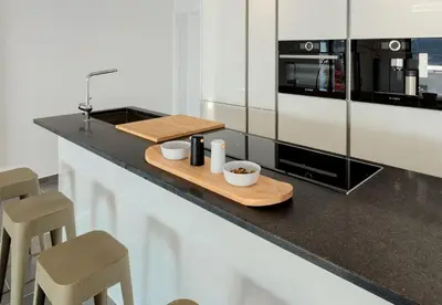 Kuhinja ili čajna kuhinja u objektu Hideaway Villa am Meer
