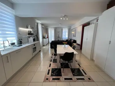 Kuhinja ili čajna kuhinja u objektu Elegant Apartment Šibenik Center with Balcony & Private Parking