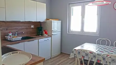 Kuhinja ili čajna kuhinja u objektu Apartments Mateo