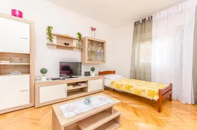 Kuhinja ili čajna kuhinja u objektu Apartment Sime