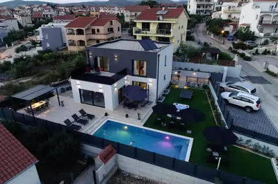 Bazen u objektu Villa Terrazza ili u blizini