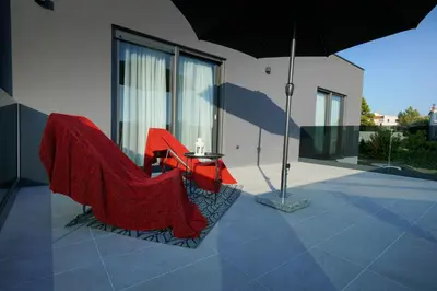 Popločani dio dvorišta ili vanjski dio objekta Villa Terrazza