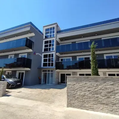 Luxury Apartments-LA Dino Maky