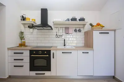 Kuhinja ili čajna kuhinja u objektu Apartments Tonia