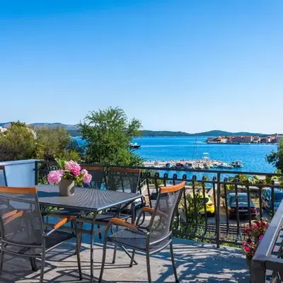 Three-Bedroom Apartment In Sibenik