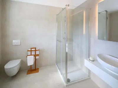 Kupaonica u objektu Charming Villa with Pool