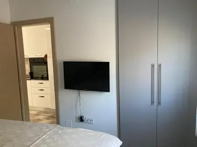 TV i/ili zabavni centar u objektu TAL